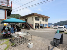 画像をギャラリービューアに読み込む, 定置網漁体験ツアー(BBQ朝ごはん付き) - 熊野灘でとれた猫ごはん